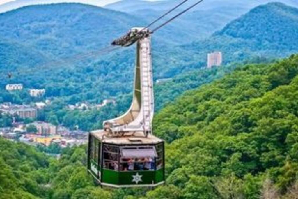 Views & Fireplace - Minutes To Gburg And Ober - Condo Gatlinburg Esterno foto