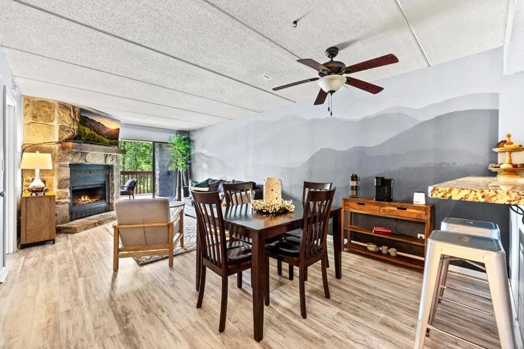 Views & Fireplace - Minutes To Gburg And Ober - Condo Gatlinburg Esterno foto